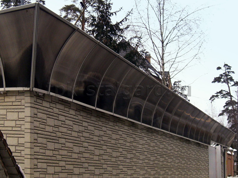 Забор с ветрозащитой из поликорбаната/6410